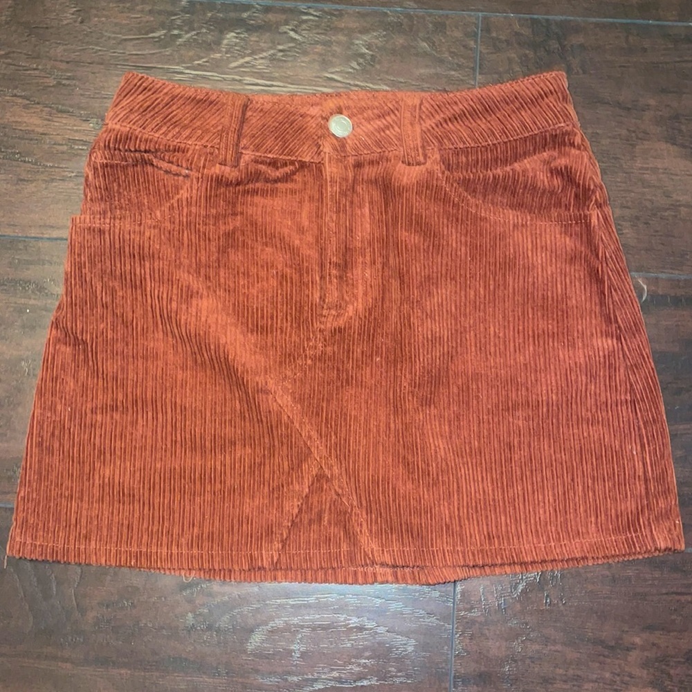 Burgundy skirt, size extra small, Sky and Sparrow